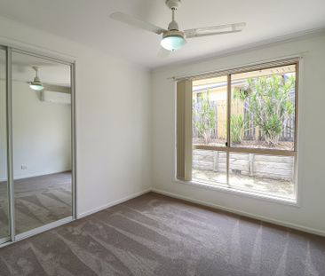 LARGE FAMILY HOME - FULLY AIR-CONDITIONED - Photo 4