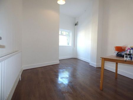 4 bedroom terraced house to rent - Photo 3