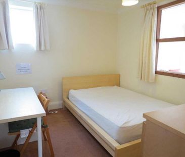 5 bedroom detached house to rent - Photo 3