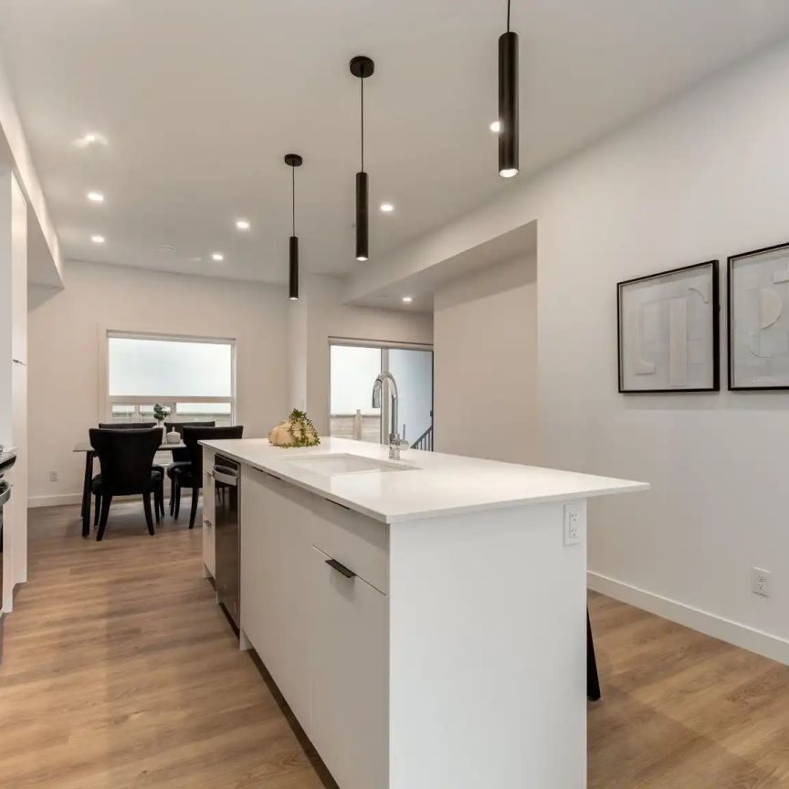 5450 - HP02 - 310, 38 Avenue Northwest — 3-Bedroom Townhouse – HP02 Highland Park Living, 310 38 Avenue NW - Photo 1