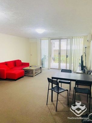 Furnished Three Bedroom Two Bathroom Apartment Living in Garden City - Photo 1