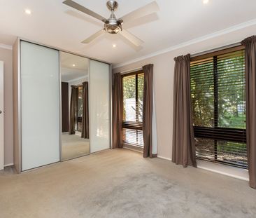 LOVELY THREE-BEDROOM HOME IN A GREAT LOCATION! - Photo 5