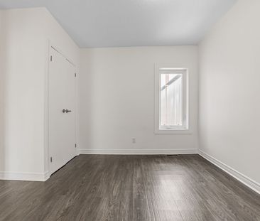 For Lease - 2040 Dundas Street Unit# 2, Toronto, Ontario - Photo 2