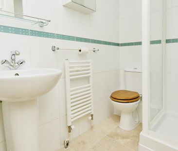 2 bedroom flat to rent - Photo 6