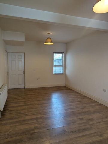 23 Chapel Square, Coleraine, BT52 1LN - Photo 2