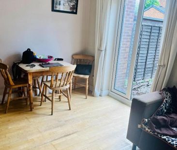 2 bedroom terraced house to rent - Photo 2