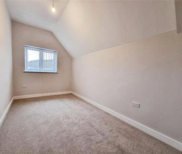 2 bedroom penthouse to rent - Photo 4