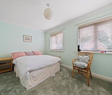 3 bedroom semi-detached house to rent - Photo 6