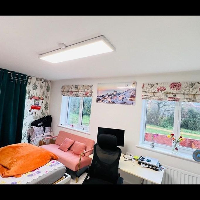 1 bedroom in a house share to rent - Photo 1