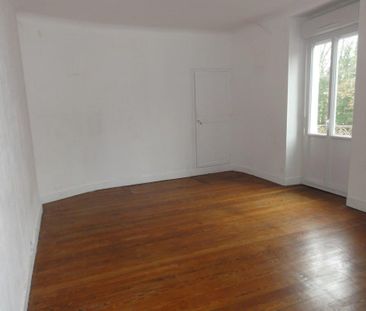 Location Appartement 3 pièces 65m² LE CREUSOT 71200 - Photo 5