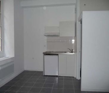 Location Appartement 1 pièce 14m² BORDEAUX 33000 - Photo 2
