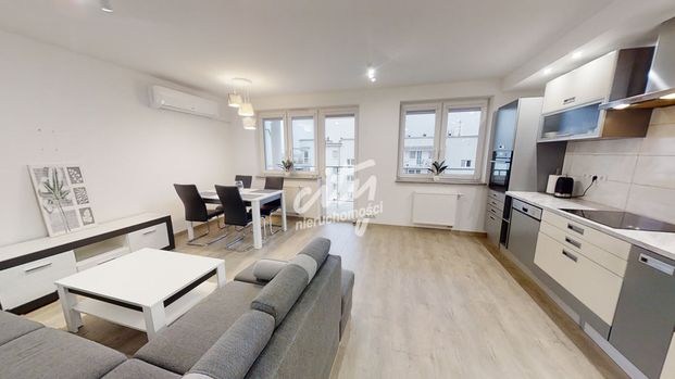 Dobry standard! 3 pokoje, klimatyzacja, parking - Photo 1