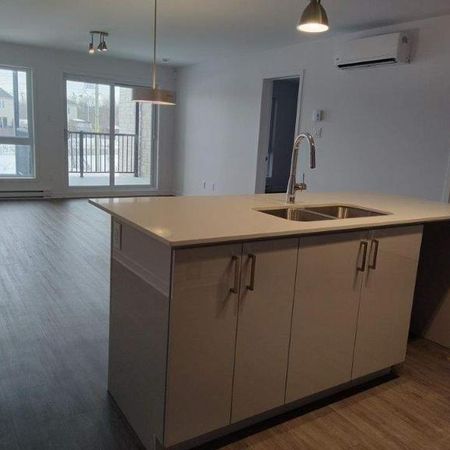 2 CH - 2 SDB - Laval - $2,375 /mo - Photo 3