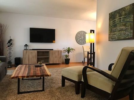 For Lease - 1088 Pearson Drive Unit# Upper, Oakville, Ontario - Photo 2