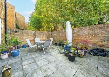 Nantes Close, SW18 1JL, London - Photo 5