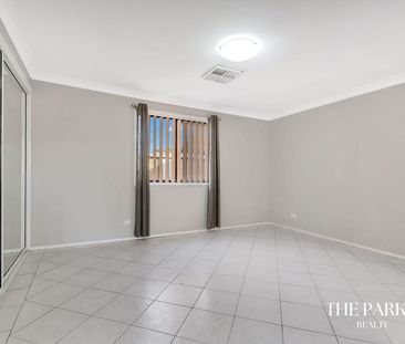 6a Clarke Close, Prairiewood, NSW 2176 - Photo 5