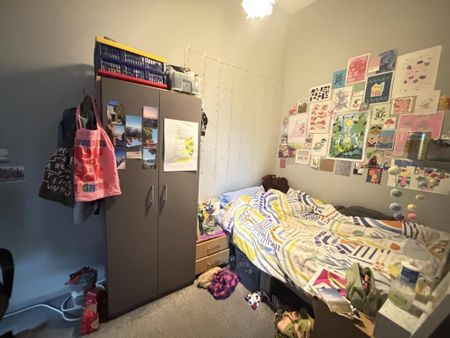 4 bedroom flat to rent - Photo 5