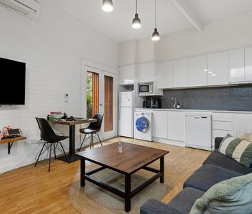 FULLY FURNISHED - Unit in the Heart of Kennington - Photo 3