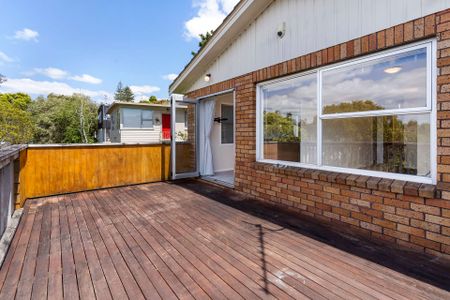 Massive Two Level Unit with Garage & Downstairs Rumpus - Photo 3