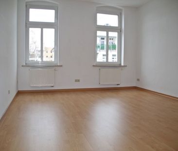 2-Raum • Einbauküche • Gartenmitbenutzung • Laminat • ruhige Lage •... - Foto 1