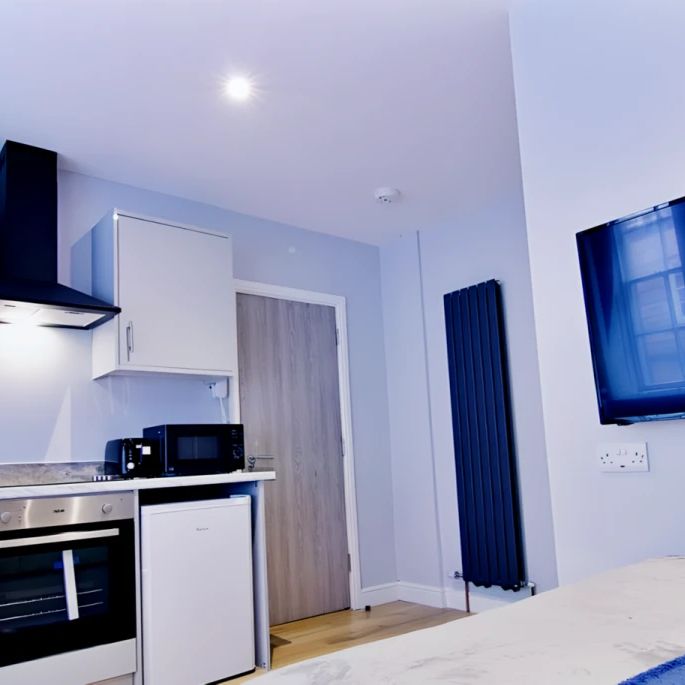 Studio 1 - Photo 1