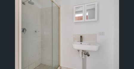 RENOVATED STUDIO IN THE HEART OF NUNDAH ( Single living only) - Photo 4