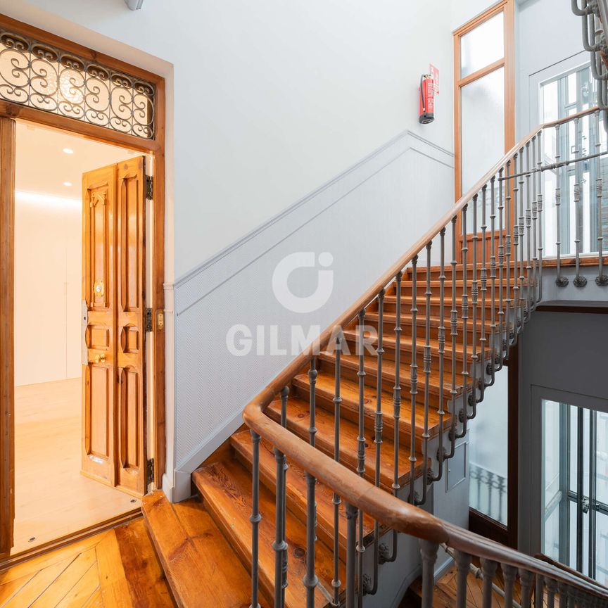 Piso en alquiler en Cortes – Madrid | Gilmar Consulting Inmobiliario - Photo 1