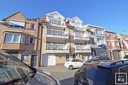 Prachtig gemeubeld appartement, centraal gelegen op een boogscheut van het Gemeenteplein! - Photo 3