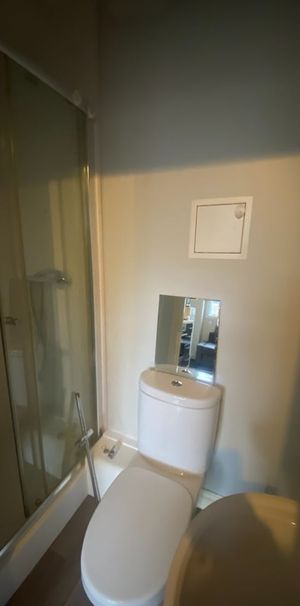 Studio Flat, Devonshire House, B3 - Photo 1