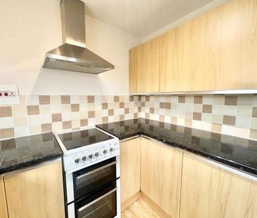 2 bedroom semi-detached bungalow to rent - Photo 6