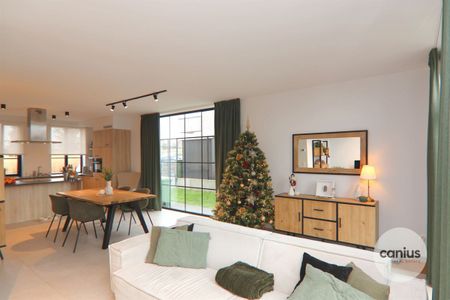 RUSTIG GELEGEN WONING MET 3 SLKS - Photo 2