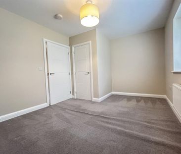 2 bedroom semi-detached house to rent - Photo 3