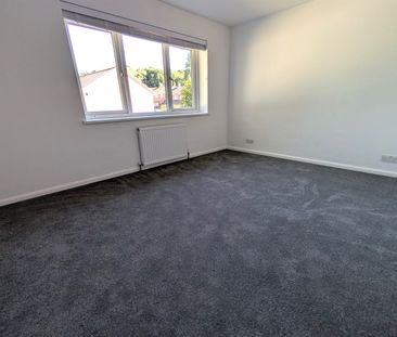 Somerset Avenue, SO18 - Photo 1