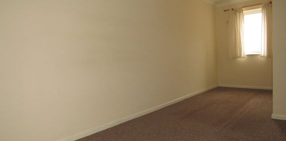 33c High Street, Cambs, March - Photo 2