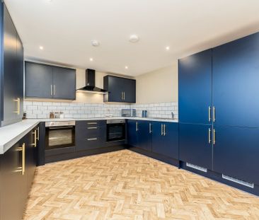 Crown House, Nuneaton, CV11 4BX - Photo 5