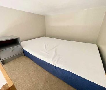 3 bedroom apartment to rent - Photo 4