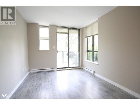 301 828 CARDERO STREET, Vancouver, British Columbia - Photo 2