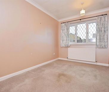 2 bedroom detached bungalow to rent - Photo 4