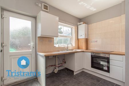 References Pending - 2 bed Semi-Detached House - Photo 5
