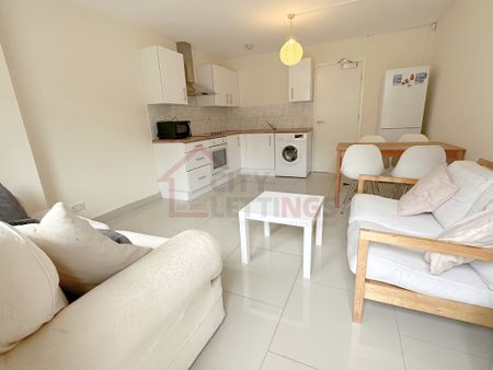 3 Bedroom Town House - Photo 5