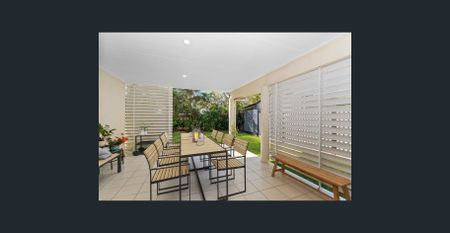 WILLOWBANK…PERFECT LOW MAINTENANCE...OUTSTANDING VALUE… - Photo 5