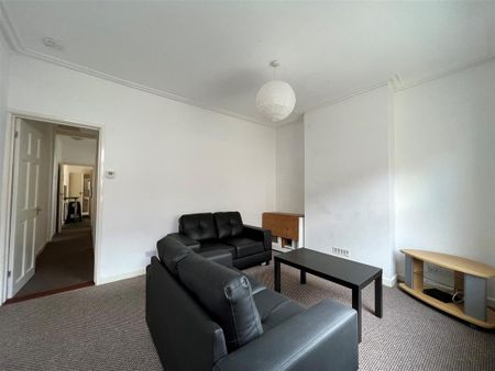 4 bedroom terraced house to rent - Photo 2