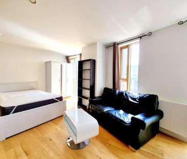 Studio to rent - Photo 3