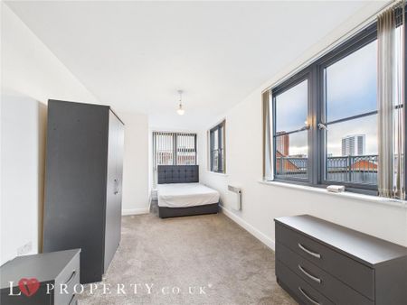 2 bedroom penthouse to rent - Photo 4