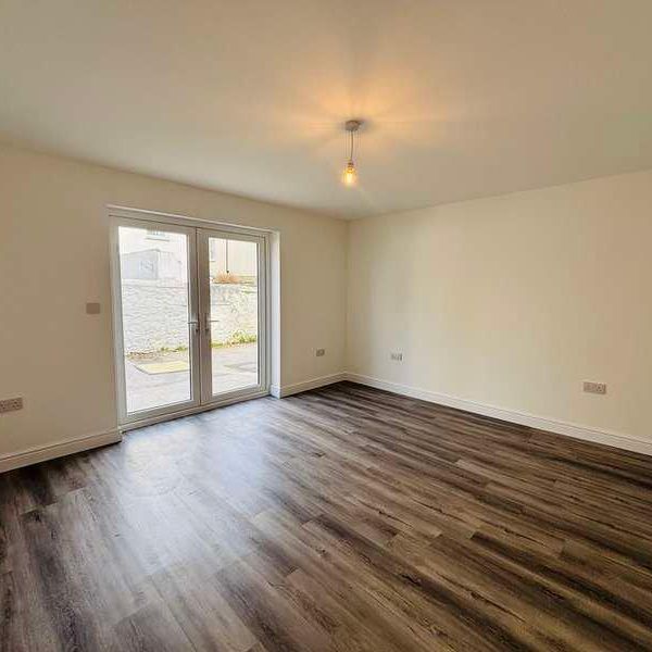 Alexandra Road, Penzance, TR18 - Photo 1