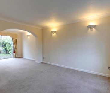 4 bedroom detached house to rent - Photo 1