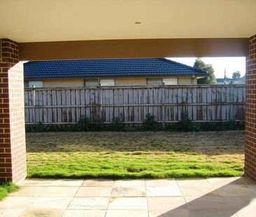 168 Linsell Boulevard, Cranbourne East, VIC 3977 - Photo 3