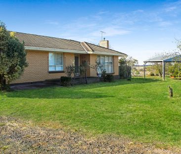 LARGE HOME IN RURAL SETTING – HOUSE PADDOCK ONLY - Photo 5