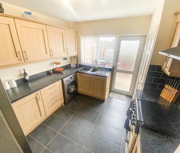 3 bedroom bungalow to rent - Photo 4