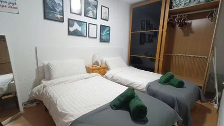 Calle del Caballero de Gracia, Madrid, Community of Madrid 28013 - Photo 5